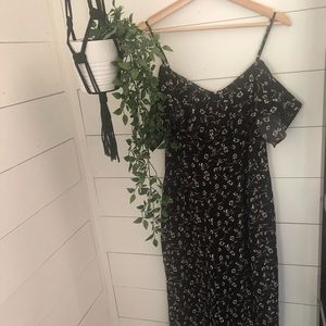 Xhilaration Cold-Shoulder Capri Jumpsuit sz large